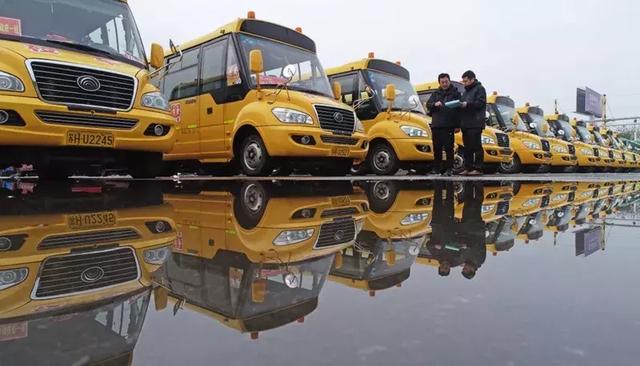 教育部發(fā)布校車安全風險預警 加強校車安全管理引各方關注 教育部發(fā)布校車安全風險預警 加強校車安全管理引各方關注