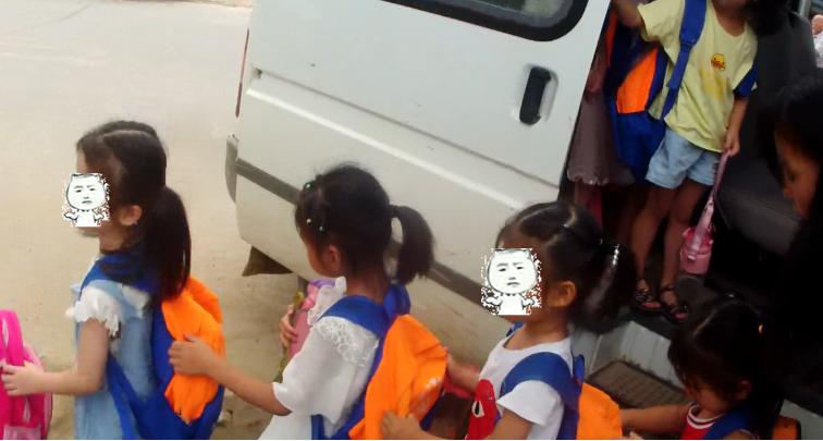 河北清河：黑車(chē)核載6人實(shí)載25人，存在極大的安全隱患